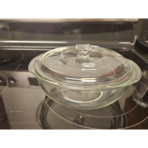 PYREX 024 ~ 2Qt Clear Round Glass Bowl With Lid USA - Picture 3 of 11